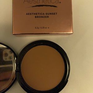 Bronzer